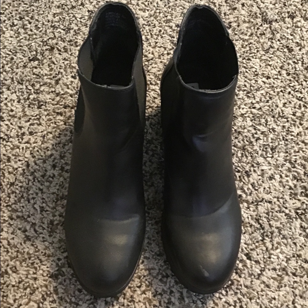 Steve Madden Blocked heel